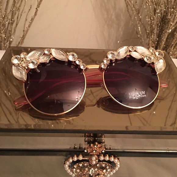 Diva Gemstone Sunglasses✨✨ - Picture 2 of 4